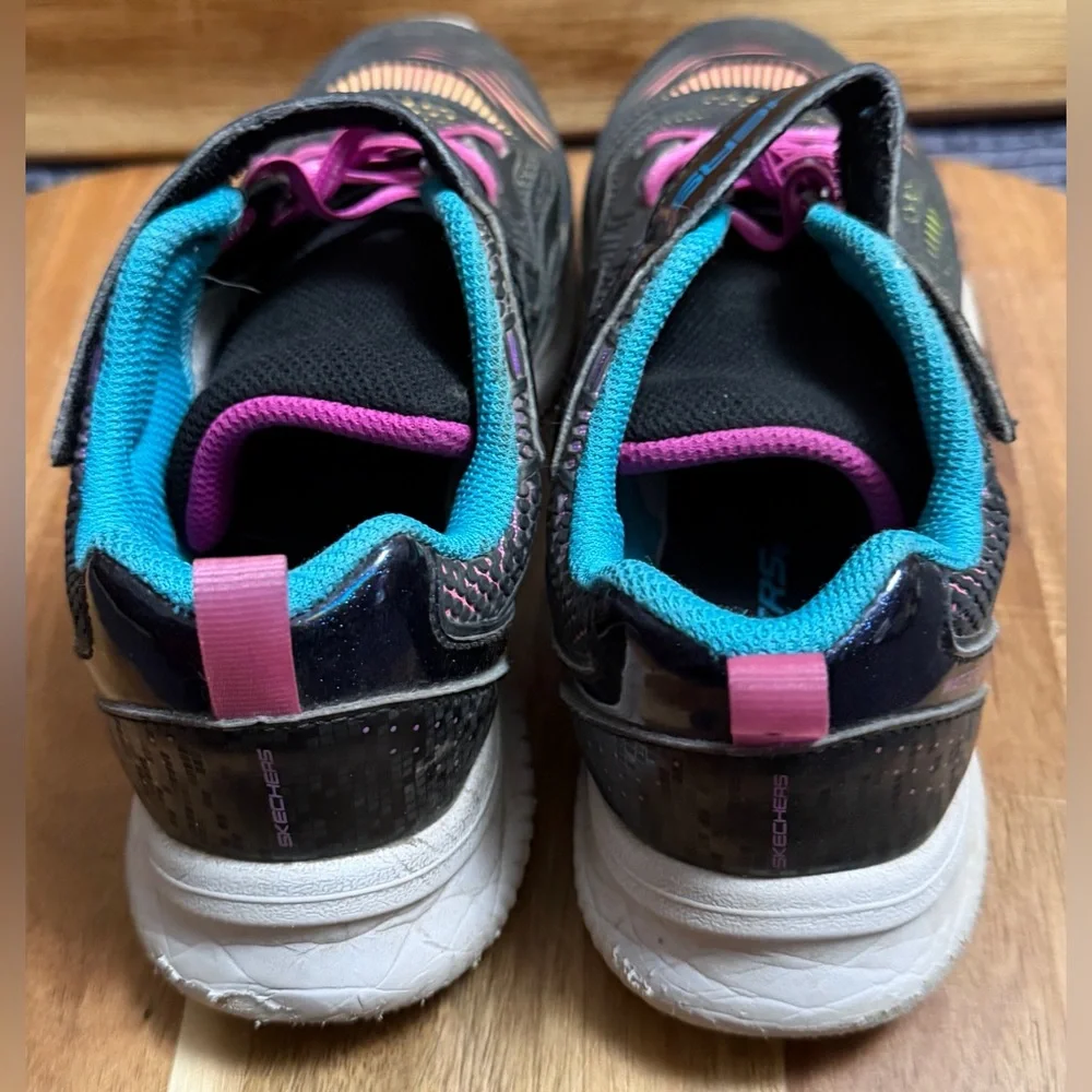 Skecher’s | Girls Jumpster Black/Multi-color Sneakers w/Velcro Closure, Size 3.5